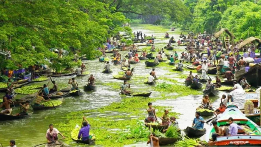 Barisal floating guava market boats canal