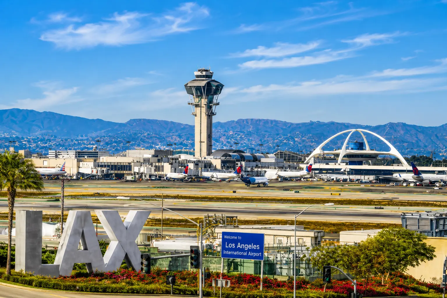 Los Angeles to Dhaka